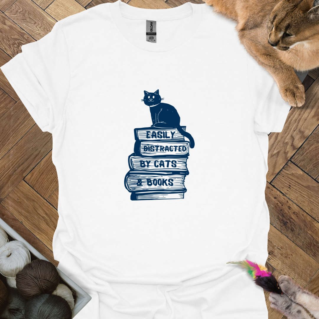 Cats & books T-Shirt